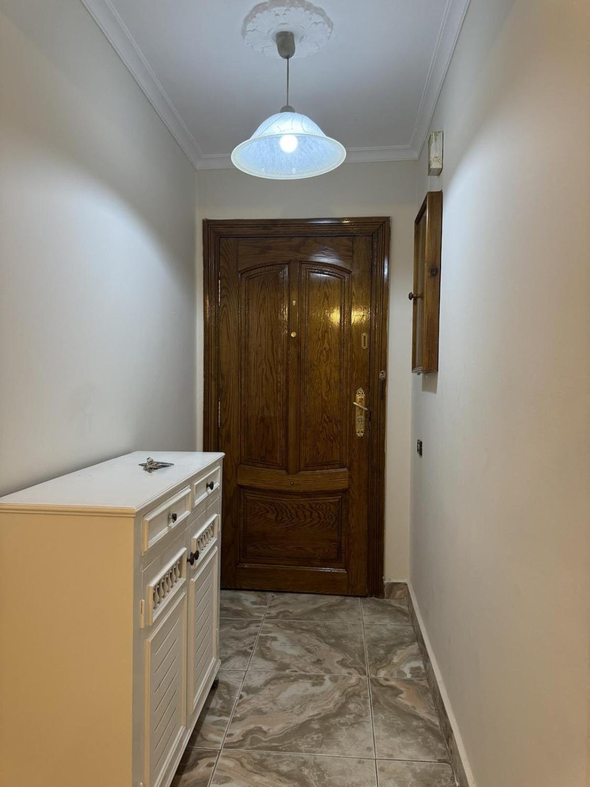 Apartment 2 Bedroom Flat, 10-15 Mins To Egyptian Museum